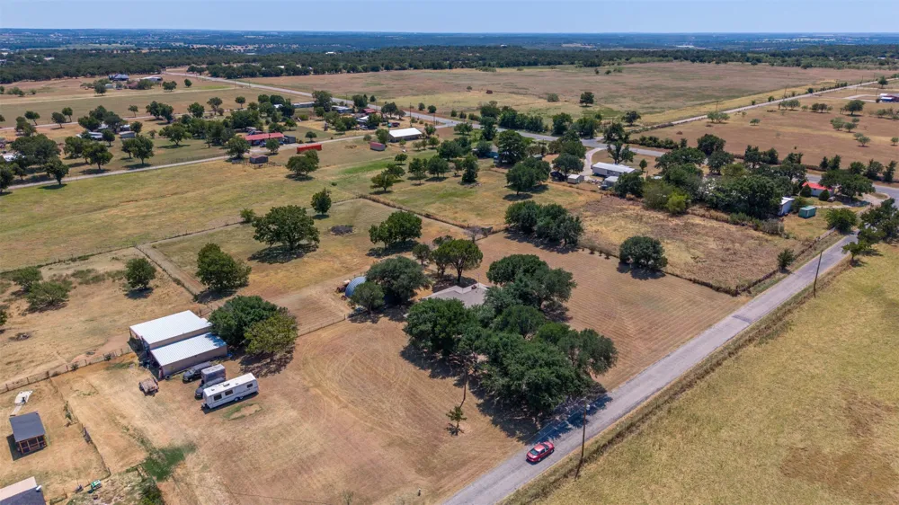 805 S Swanson Road Mineral Wells, TX 76067