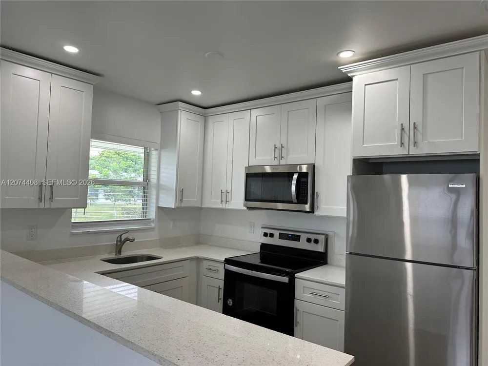 2436 Van Buren St #6 Hollywood, FL 33020