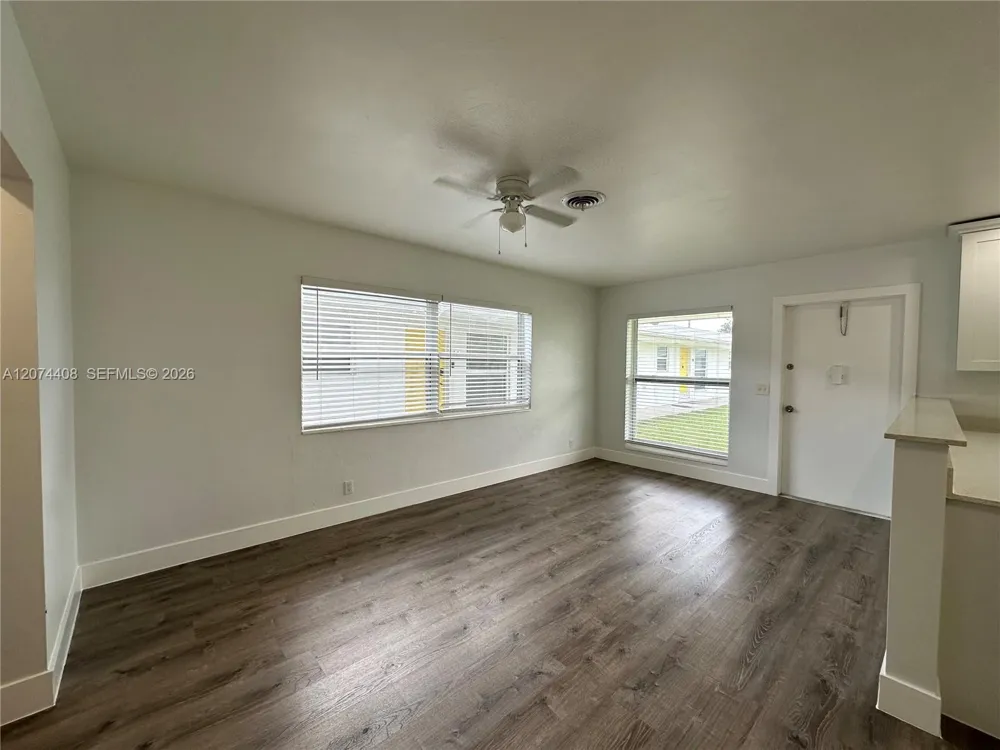 2436 Van Buren St #6 Hollywood, FL 33020