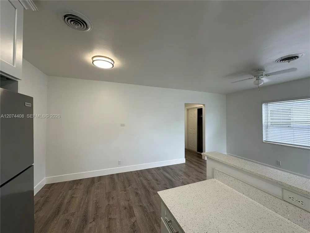 2436 Van Buren St #6 Hollywood, FL 33020