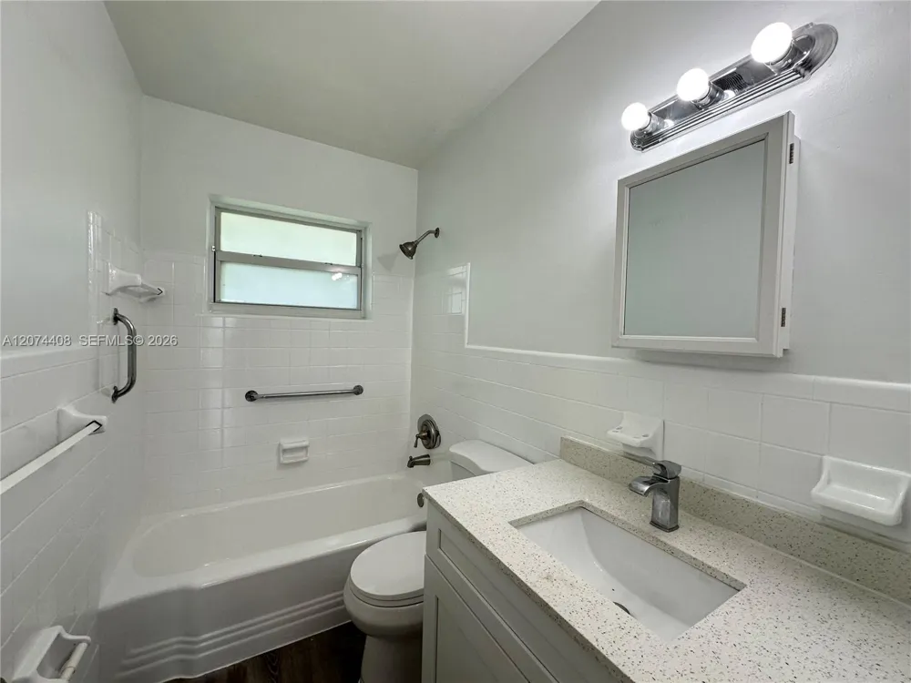 2436 Van Buren St #6 Hollywood, FL 33020