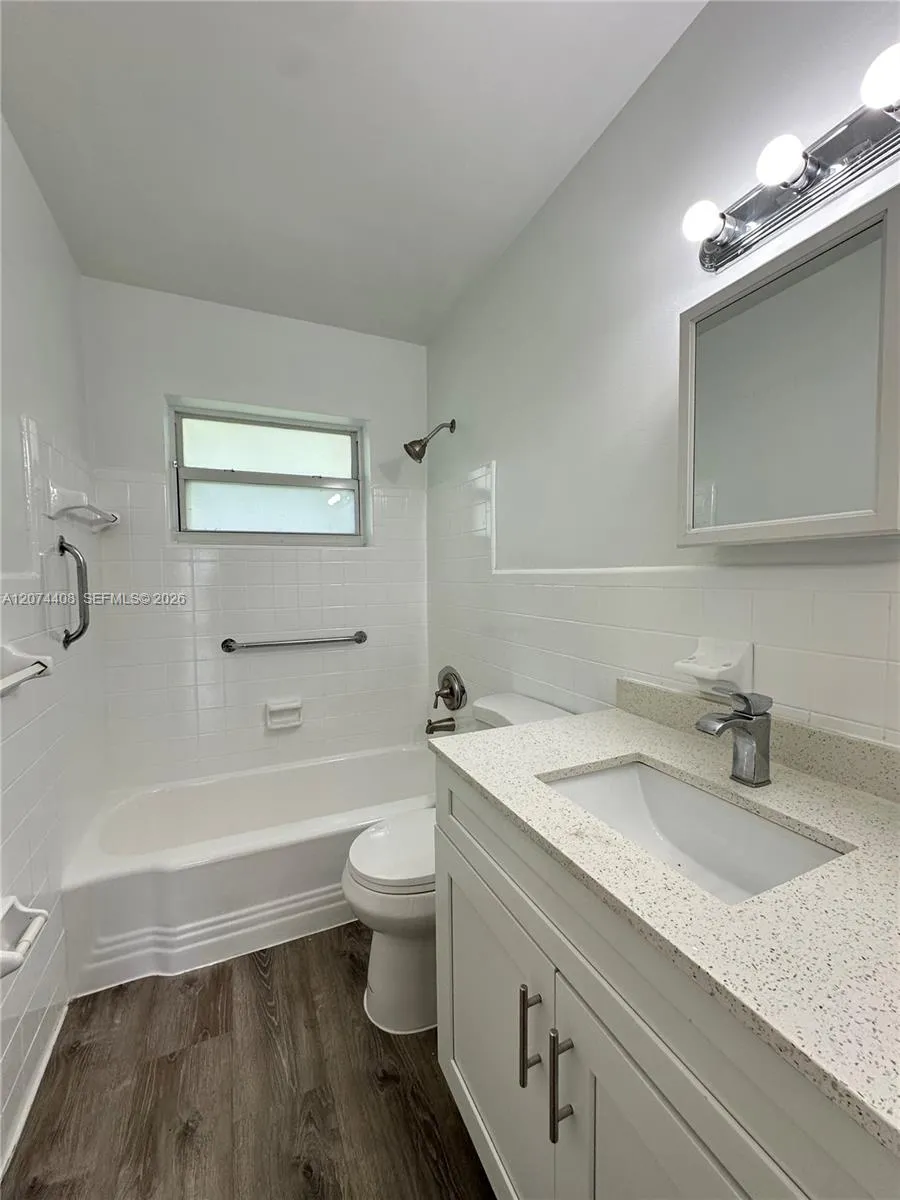 2436 Van Buren St #6 Hollywood, FL 33020