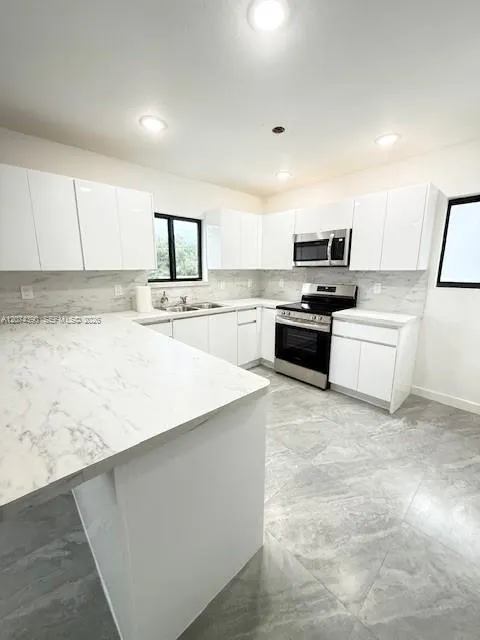 2057 Washington Ave #2 Opa-Locka, FL 33054