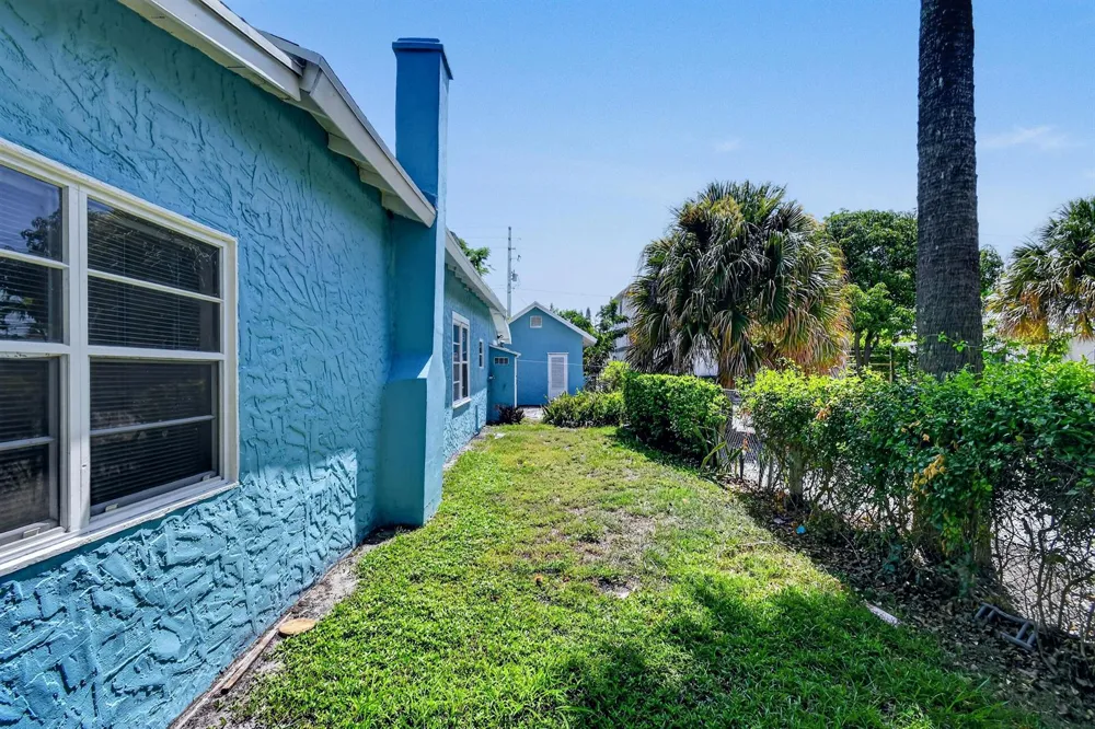 3714 Henry Avenue West Palm Beach, FL 33405