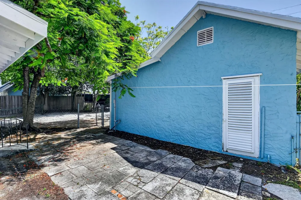3714 Henry Avenue West Palm Beach, FL 33405