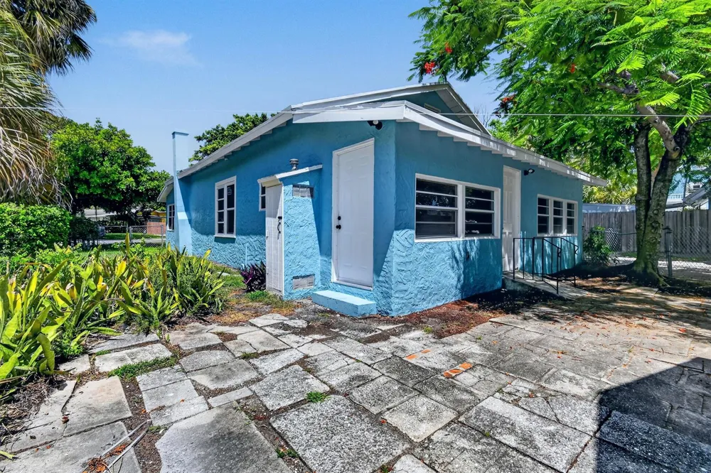 3714 Henry Avenue West Palm Beach, FL 33405