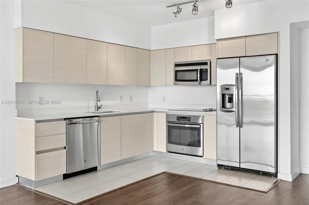 4250 Biscayne Blvd #808 Miami, FL 33137