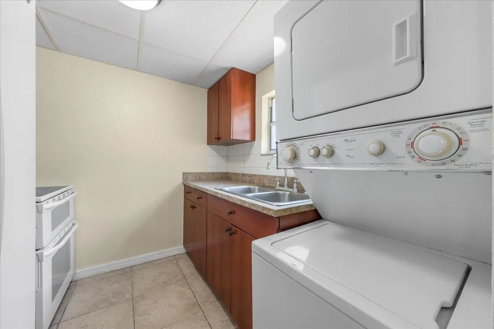5644 TOWNHOUSE DRIVE New Port Richey, FL 34652