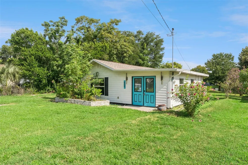 809 GRANDVIEW AVENUE Altamonte Springs, FL 32701