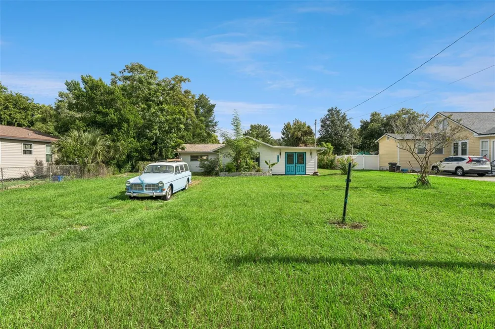 809 GRANDVIEW AVENUE Altamonte Springs, FL 32701