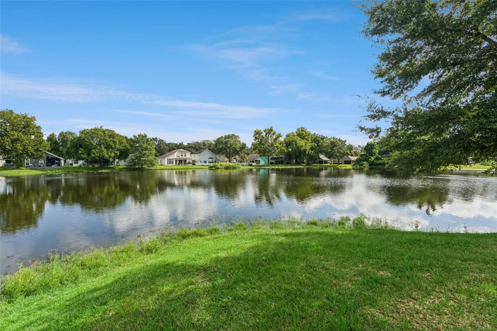 809 GRANDVIEW AVENUE Altamonte Springs, FL 32701