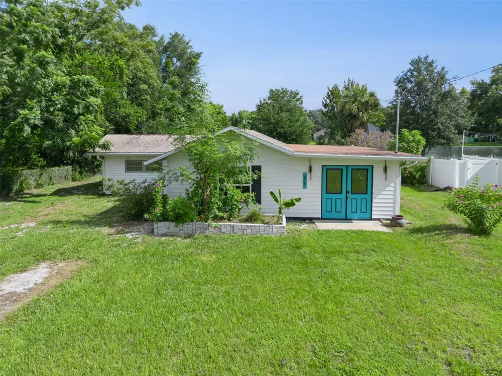809 GRANDVIEW AVENUE Altamonte Springs, FL 32701