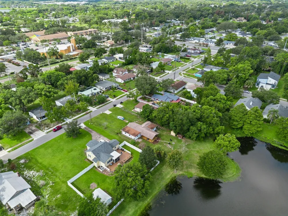 809 GRANDVIEW AVENUE Altamonte Springs, FL 32701