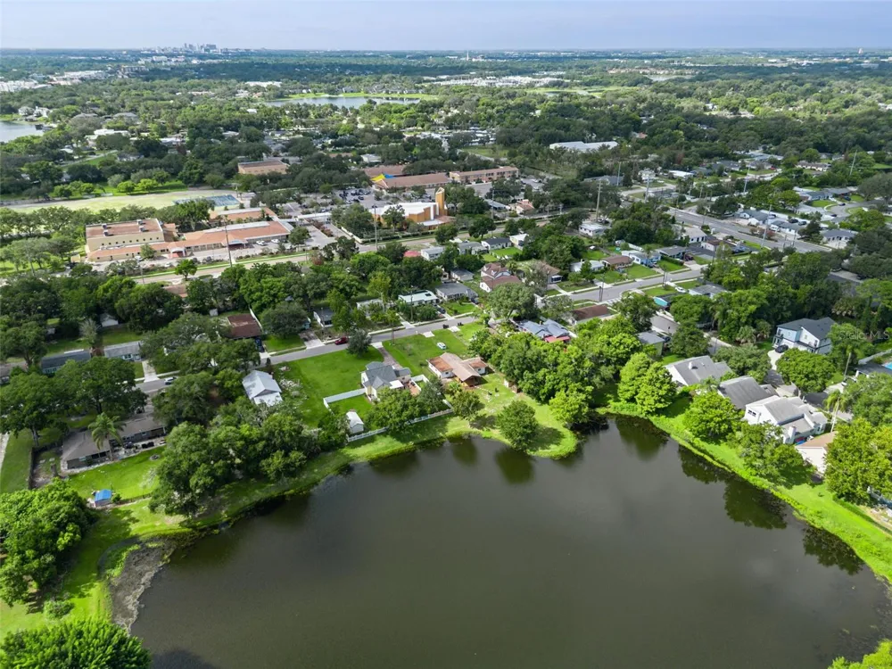 809 GRANDVIEW AVENUE Altamonte Springs, FL 32701