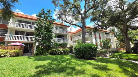 1001 PEARCE DRIVE #211