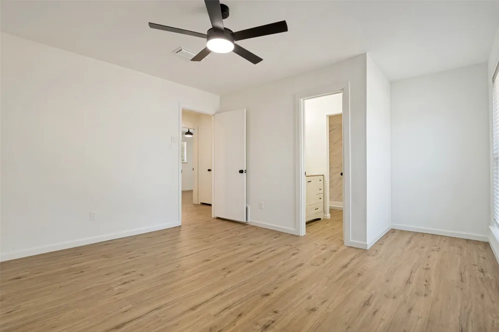 502 Brian Drive Grand Prairie, TX 75052