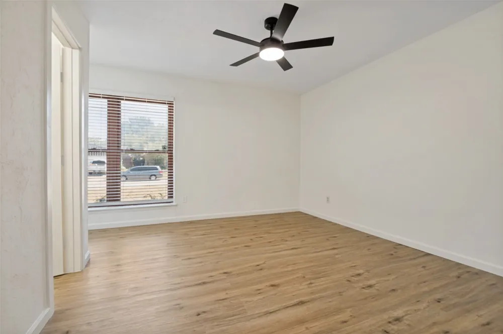 502 Brian Drive Grand Prairie, TX 75052