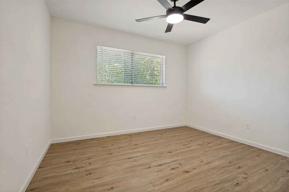 502 Brian Drive Grand Prairie, TX 75052