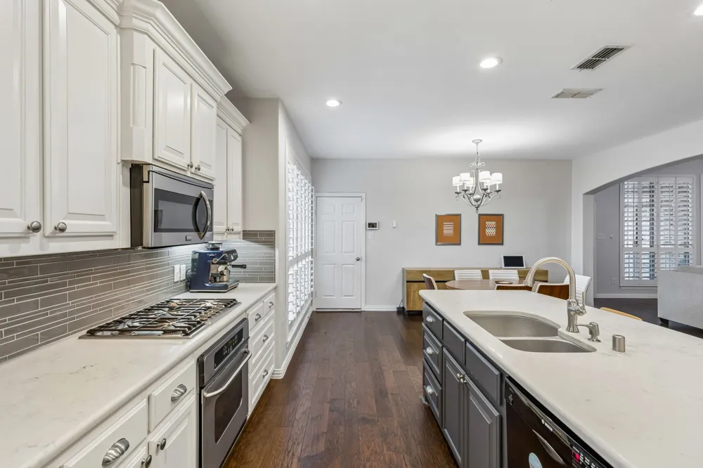 7109 New Bury Court Rowlett, TX 75089