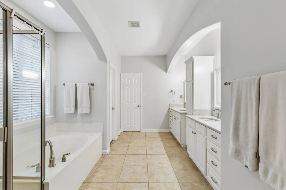 7109 New Bury Court Rowlett, TX 75089