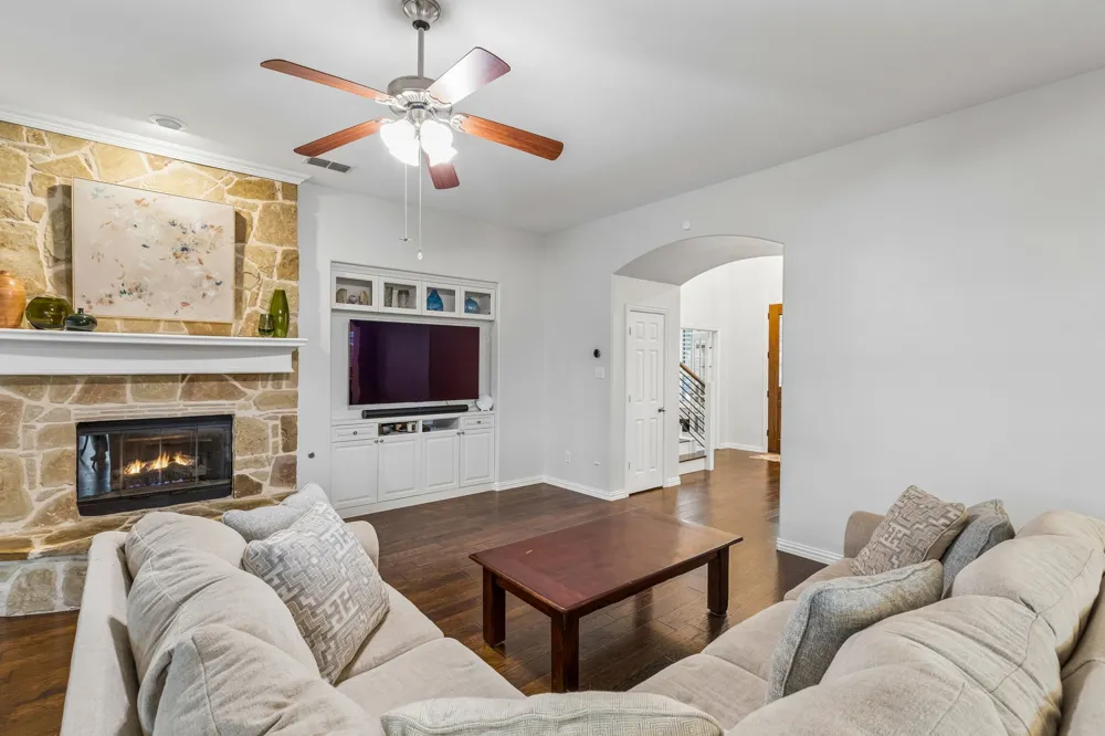 7109 New Bury Court Rowlett, TX 75089