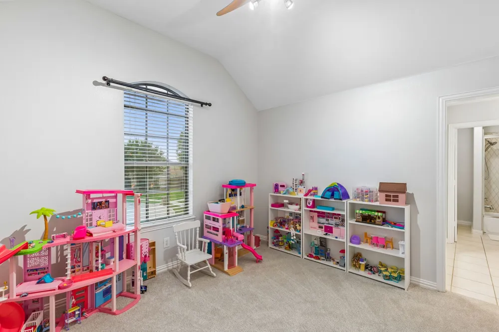7109 New Bury Court Rowlett, TX 75089