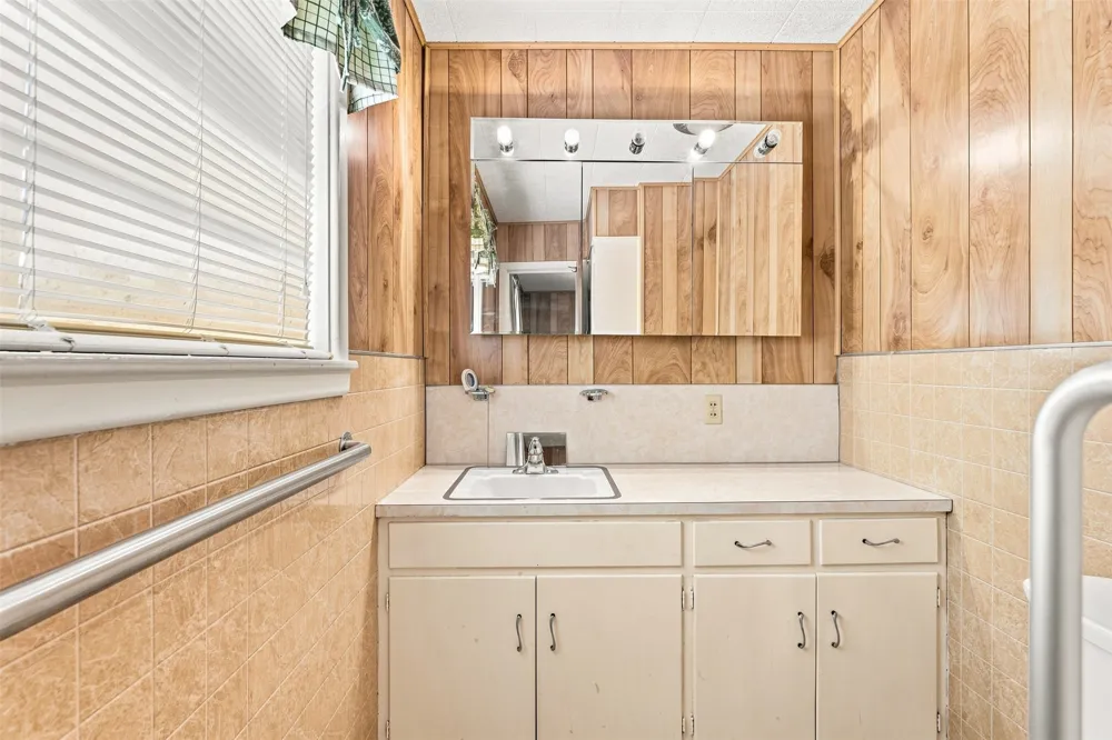 106 Royal Drive Marlin, TX 76661