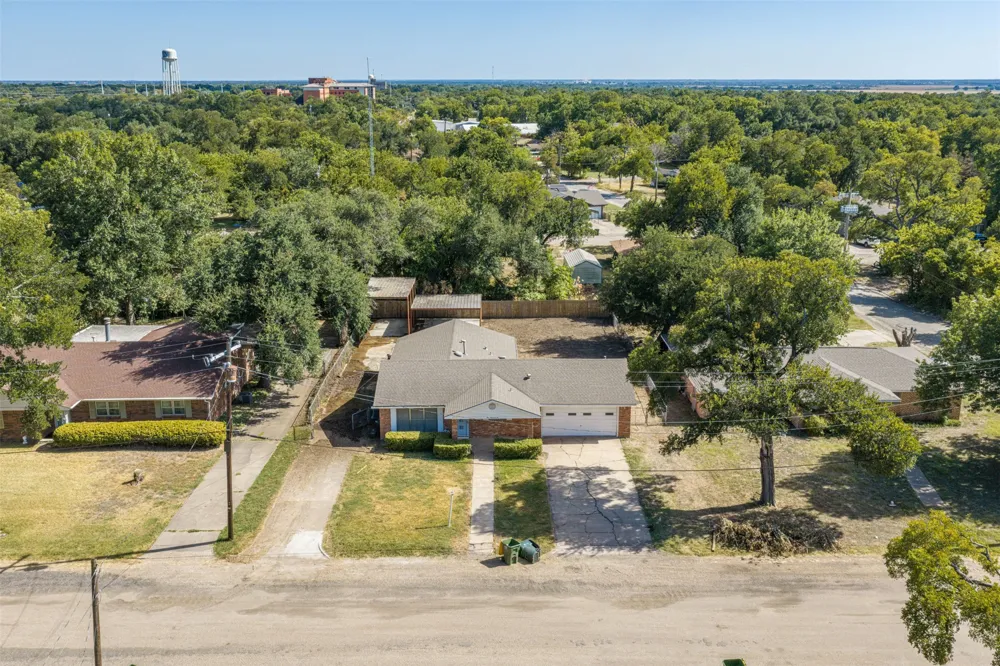106 Royal Drive Marlin, TX 76661