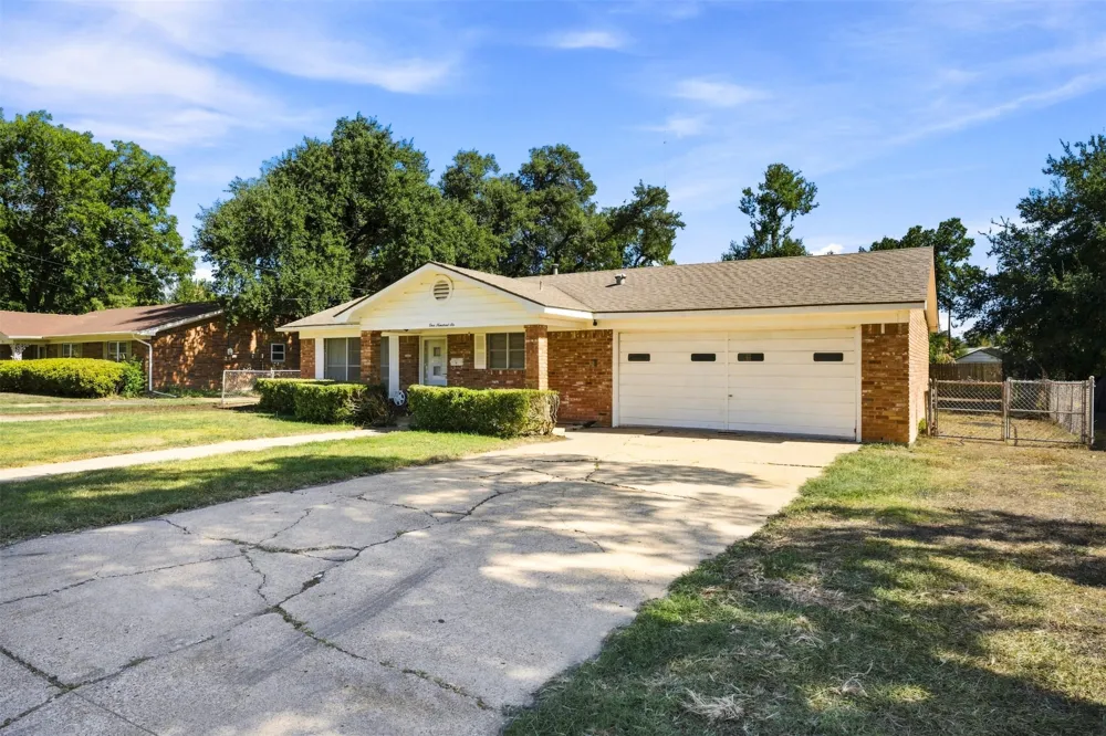 106 Royal Drive Marlin, TX 76661