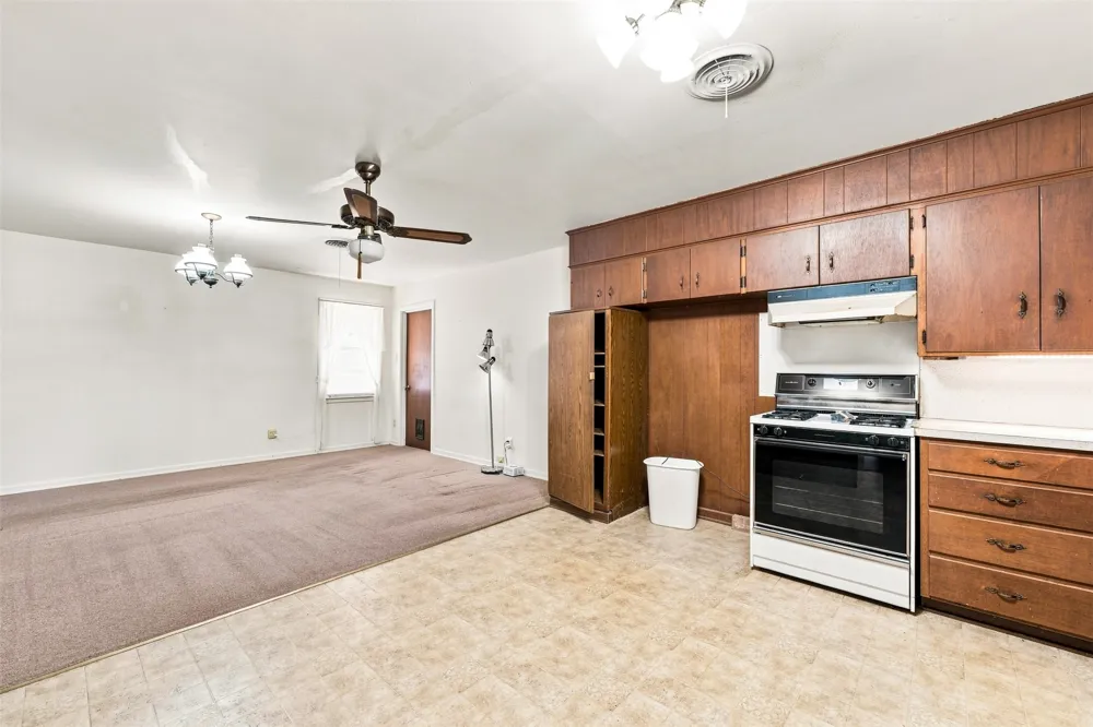 106 Royal Drive Marlin, TX 76661