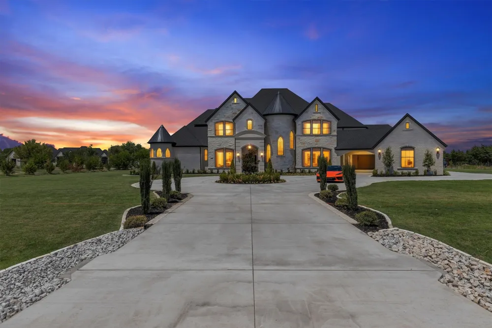 1850 New Castle Court Lucas, TX 75002