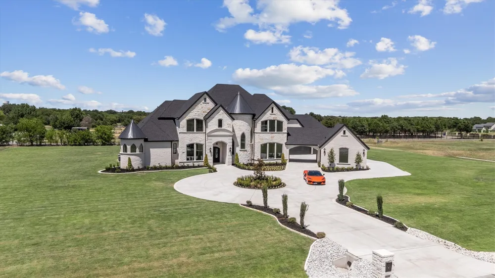 1850 New Castle Court Lucas, TX 75002