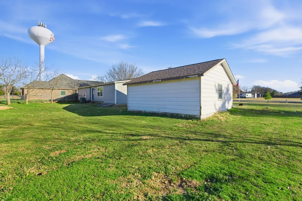 Mohave Drive E Gainesville, TX 76240