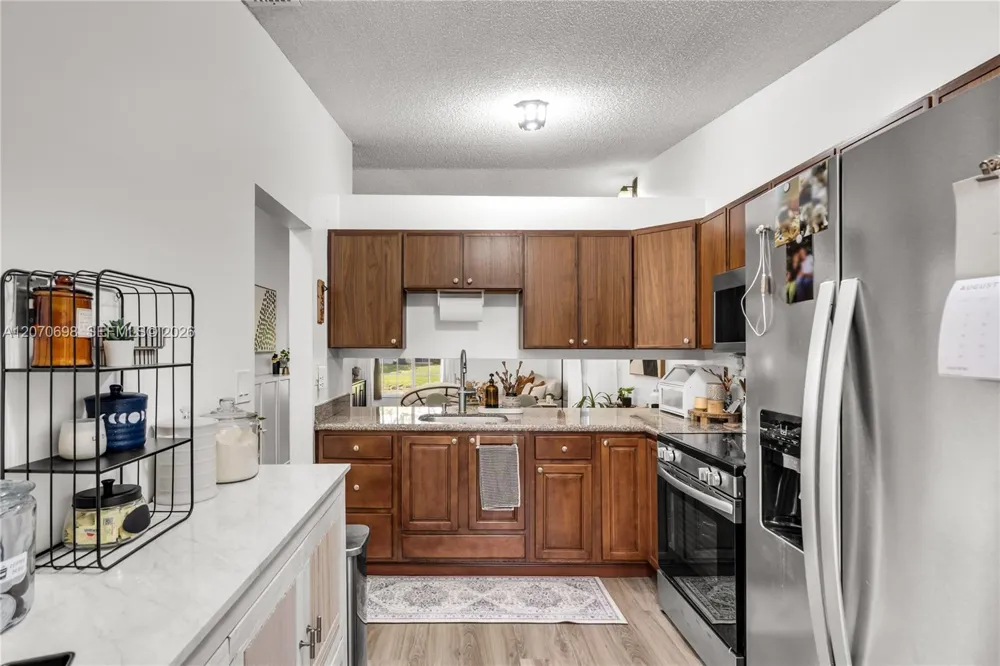 9291 E Elm Ln Miramar, FL 33025