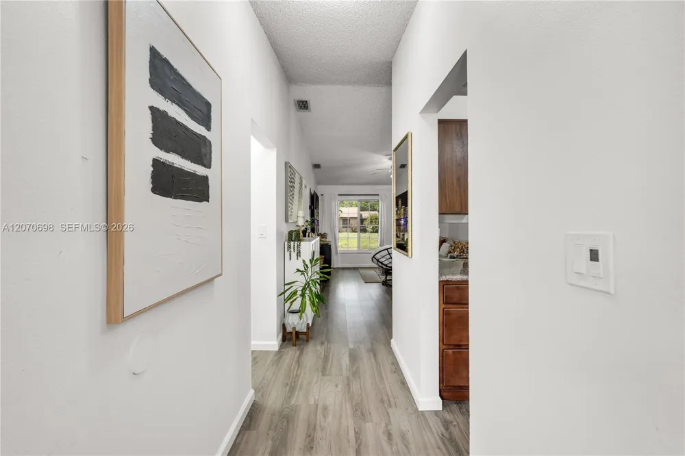 9291 E Elm Ln Miramar, FL 33025
