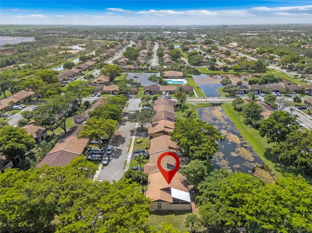 9291 E Elm Ln Miramar, FL 33025