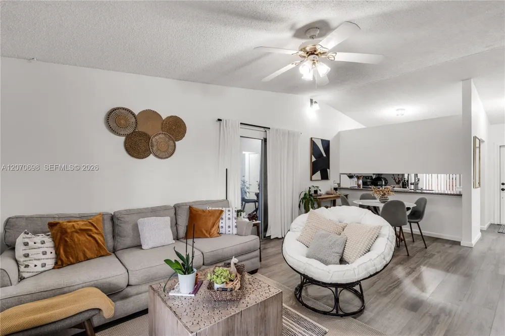 9291 E Elm Ln Miramar, FL 33025