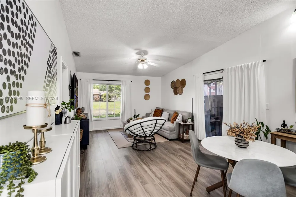 9291 E Elm Ln Miramar, FL 33025