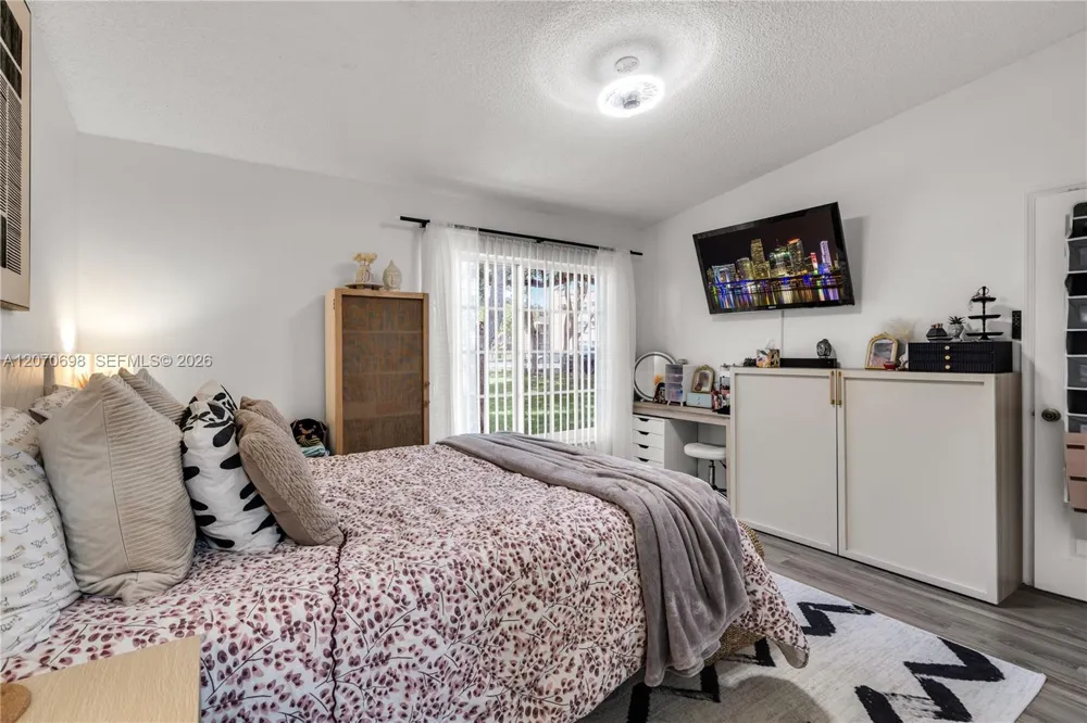 9291 E Elm Ln Miramar, FL 33025