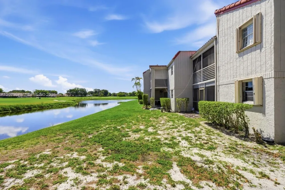 7460 Woodmont Ter #101 Tamarac, FL 33321
