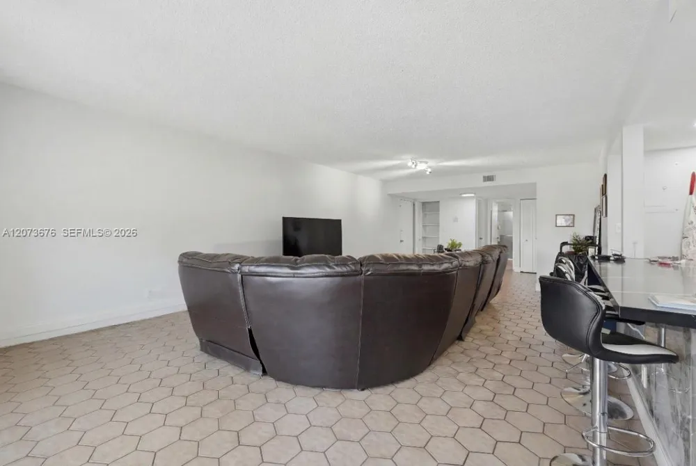 7460 Woodmont Ter #101 Tamarac, FL 33321