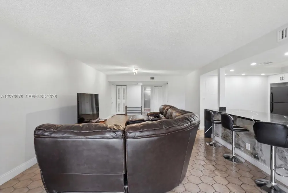 7460 Woodmont Ter #101 Tamarac, FL 33321