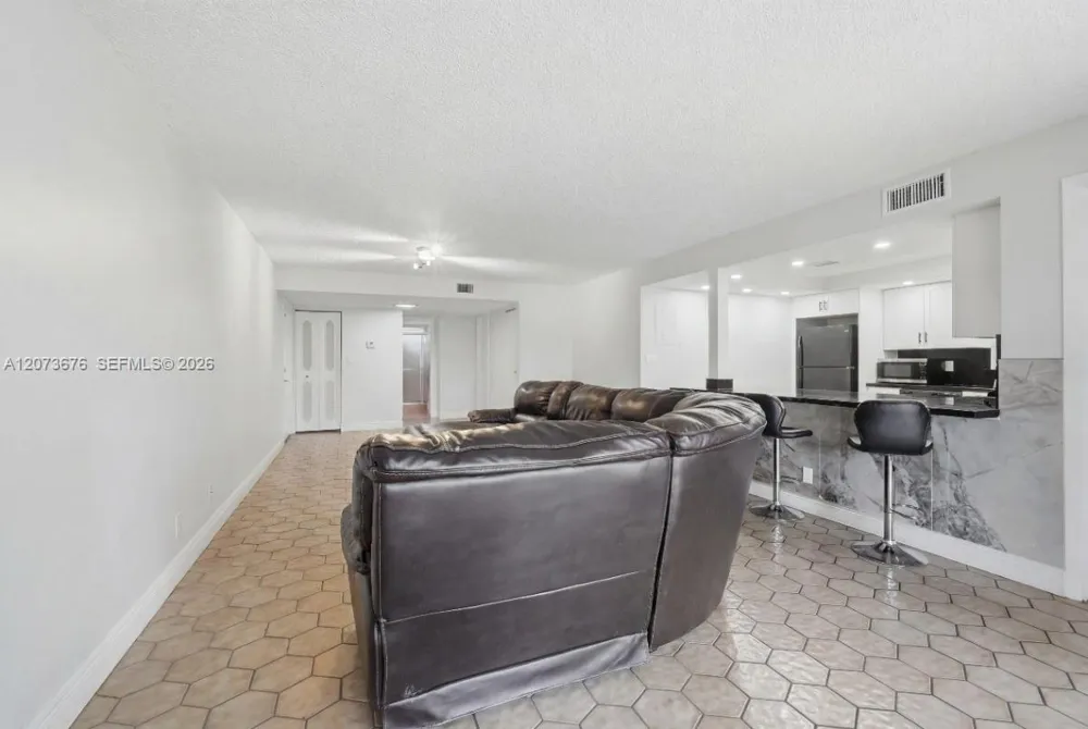 7460 Woodmont Ter #101 Tamarac, FL 33321