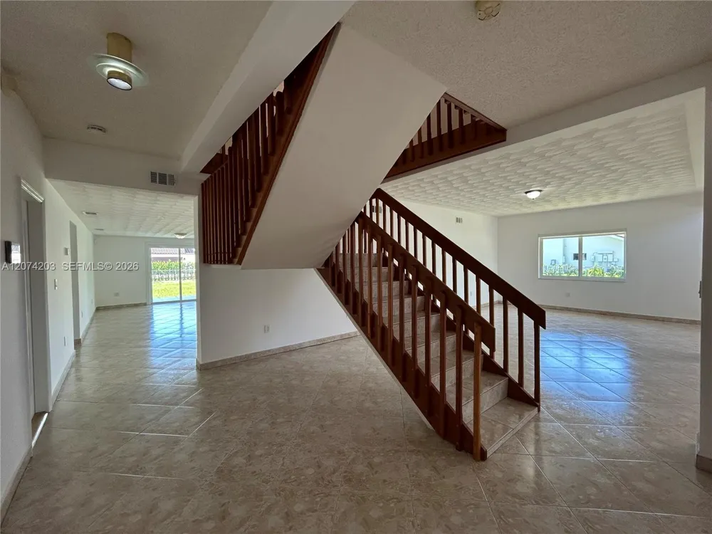 6611 SW 99th Ave Miami, FL 33173