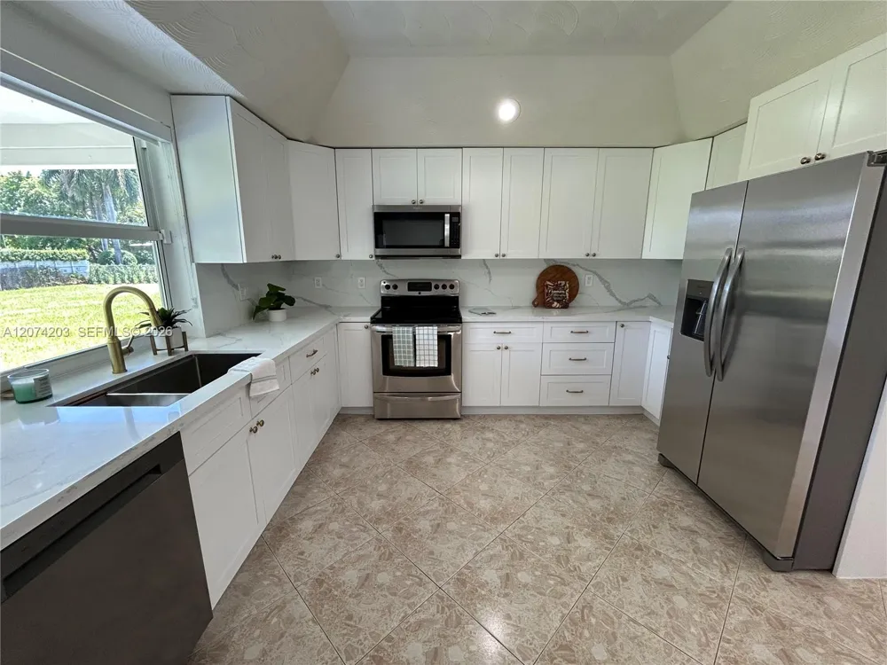 6611 SW 99th Ave Miami, FL 33173