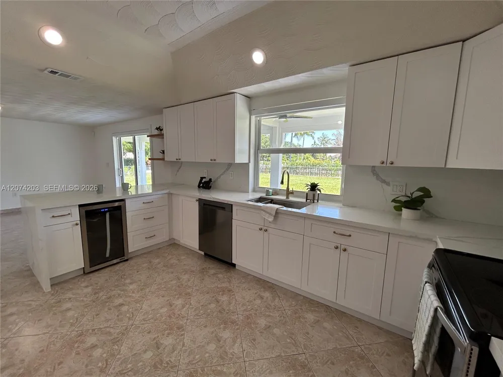 6611 SW 99th Ave Miami, FL 33173