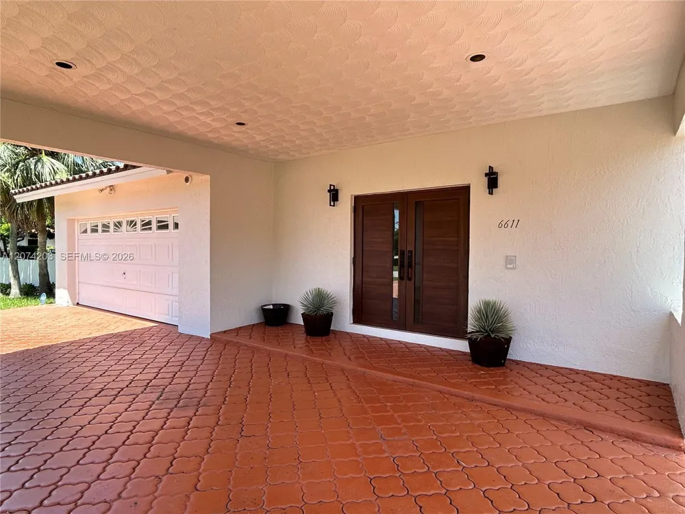 6611 SW 99th Ave Miami, FL 33173