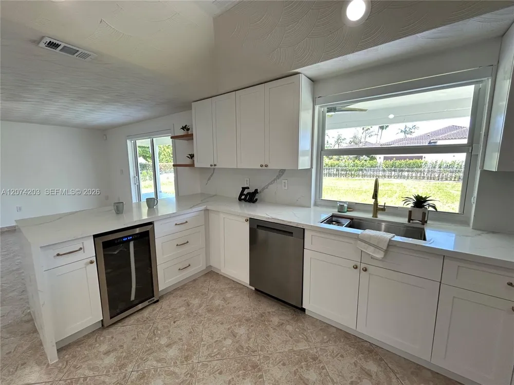 6611 SW 99th Ave Miami, FL 33173