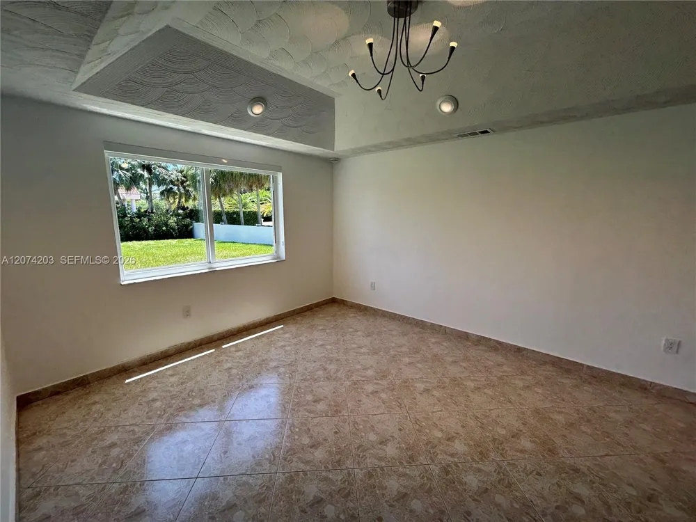 6611 SW 99th Ave Miami, FL 33173