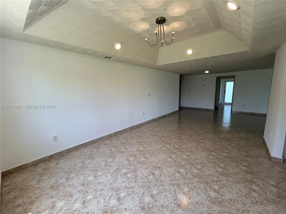 6611 SW 99th Ave Miami, FL 33173